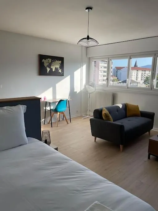 Le Niel - Spacieux - Wifi - Parking Gratuit 19H-7H Apartment Clermont-Ferrand